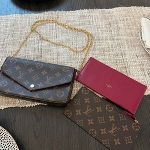 LV Pochette Felicie